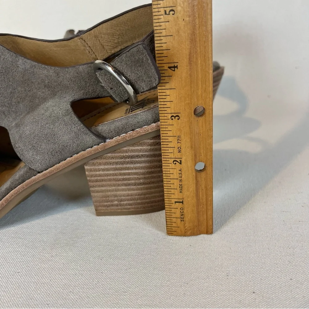 Sofft Women's Taupe‎ Suede Maben Sandals 11 - Picture 4 of 13